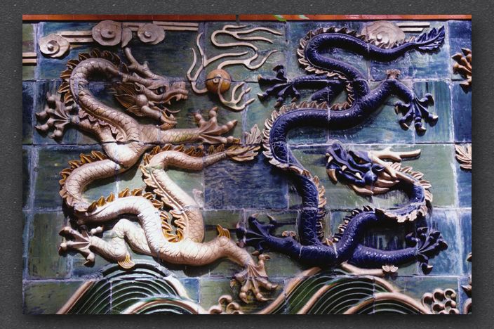048 Wall carving